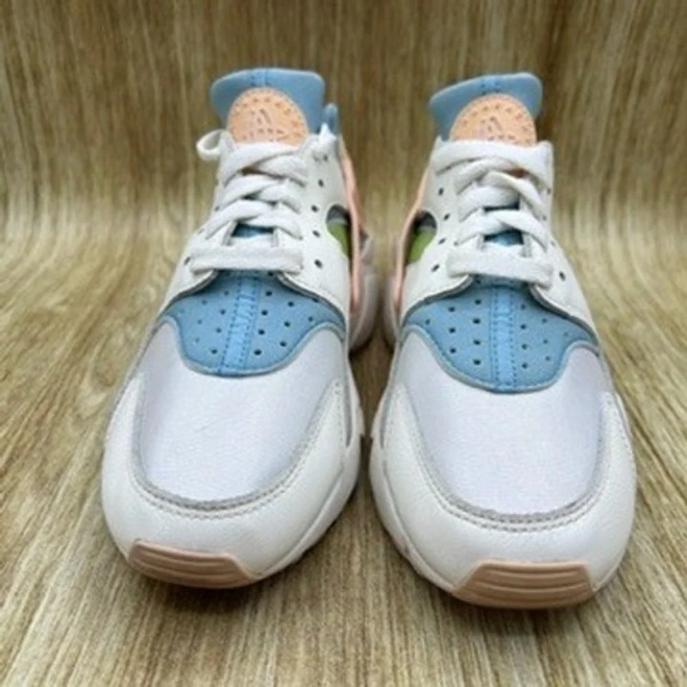 Nike Air Huarache Women's‎ Size 8 Shoes Sneakers Sun Club Multicolor DQ0117-100